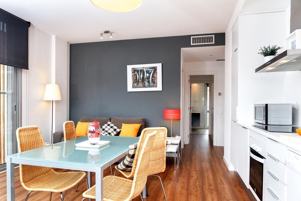 Feelathome Poblenou Beach Apartments Barcelona Room photo