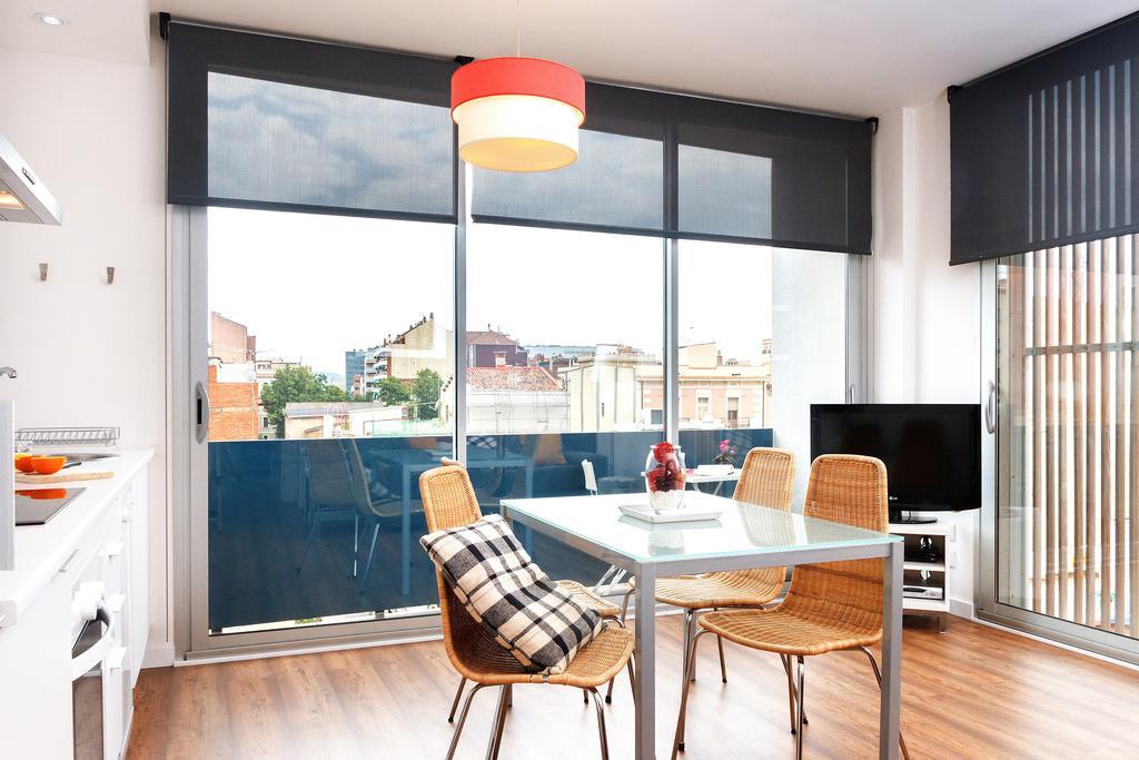 Feelathome Poblenou Beach Apartments Barcelona Room photo