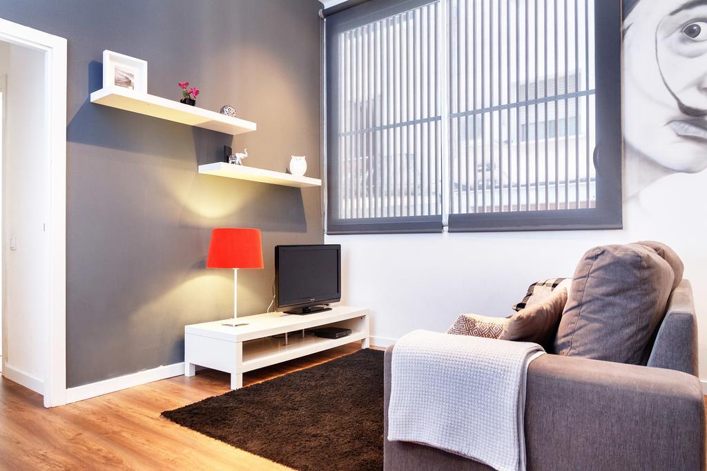 Feelathome Poblenou Beach Apartments Barcelona Exterior photo