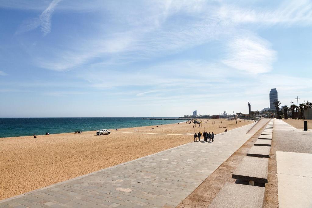 Feelathome Poblenou Beach Apartments Barcelona Exterior photo